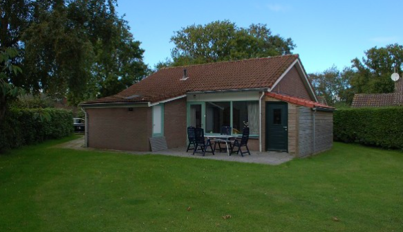 DeMuyBungalows's tweet photo. Last minute twee persoons bungalow van 27 nov. tot 30 nov. Meer info? bekijk onze site https://t.co/E6SeSCBgqV https://t.co/7U87xcRmin