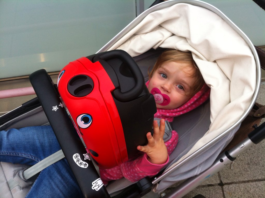 wavetomummy's tweet image. Ok. She loved her new @MyCarryPottyUK so much she actually fell asleep with it :) #learningliner #yestolearning
