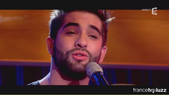 KendjiGiracSite's tweet photo. Kendji dans C' à Vous rappelle combien ses fans le touchent - regardez le replay #teamkendji https://t.co/7qkU8vFdvj https://t.co/udREafeeB8
