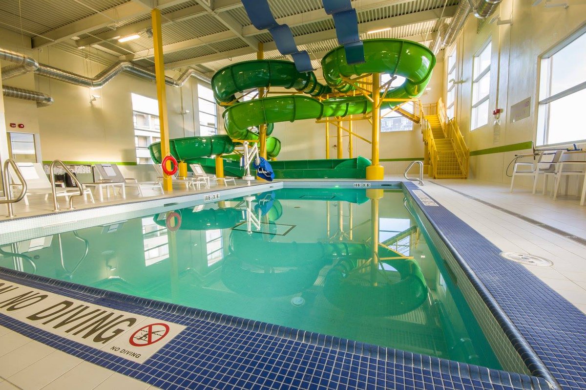 HolidayInnSJ's tweet photo. New indoor pool, giant waterslides &amp; fitness center #familyfun  @DestinationSJ @NLtweets @HospitalityNL https://t.co/G612gvP2Ki