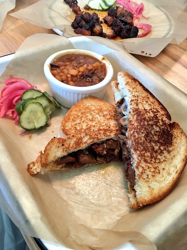 BBQsnob's tweet photo. In honor of the World Series champ Royals, it's lunch @18thandVineBBQ. https://t.co/P7J5FG1DyF
