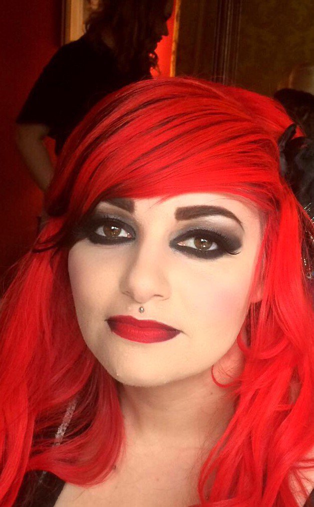 Made_up_makeup's tweet photo. Bridal #alternativemakeup using @AirbaseMakeUp @MACcosmetics @CrownbrushUK https://t.co/qI0cRE2K8i