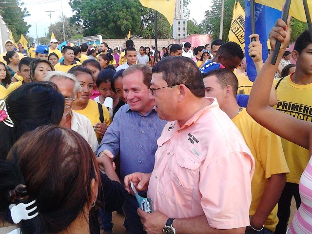 JuanPGuanipa's tweet photo. Maduro tiene asignado un millardo de Bs para viajes, mientras comunidades zulianas no cuentan con servicios públicos https://t.co/Ygq1GcAqqC