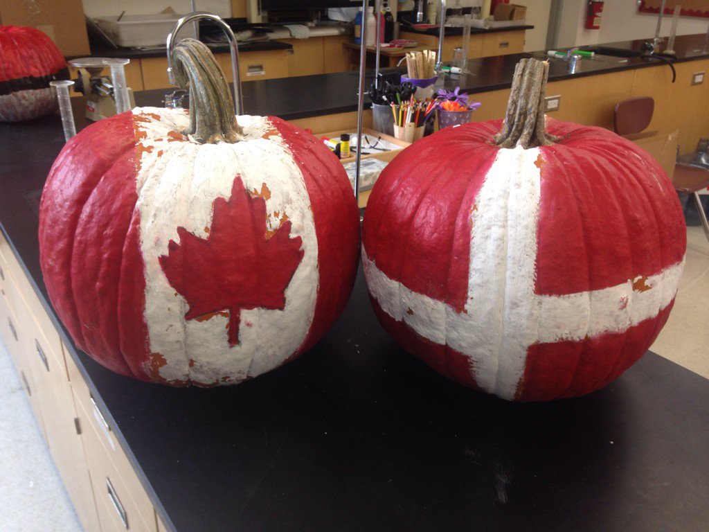 Nanobozho's tweet photo. @exchangeCA_DK Meanwhile, back in Canada... https://t.co/I6eeIJwanm