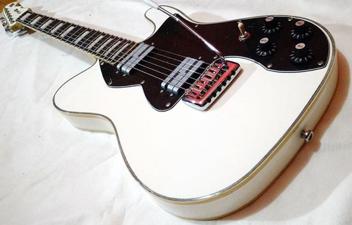 LaceMusic's tweet photo. Who wouldn't want to play this beautiful @DoomWood_ tele #LacePickups #LaceMuisc #Alumitone #telecaster #guitarporn https://t.co/4mSeBrmfCC
