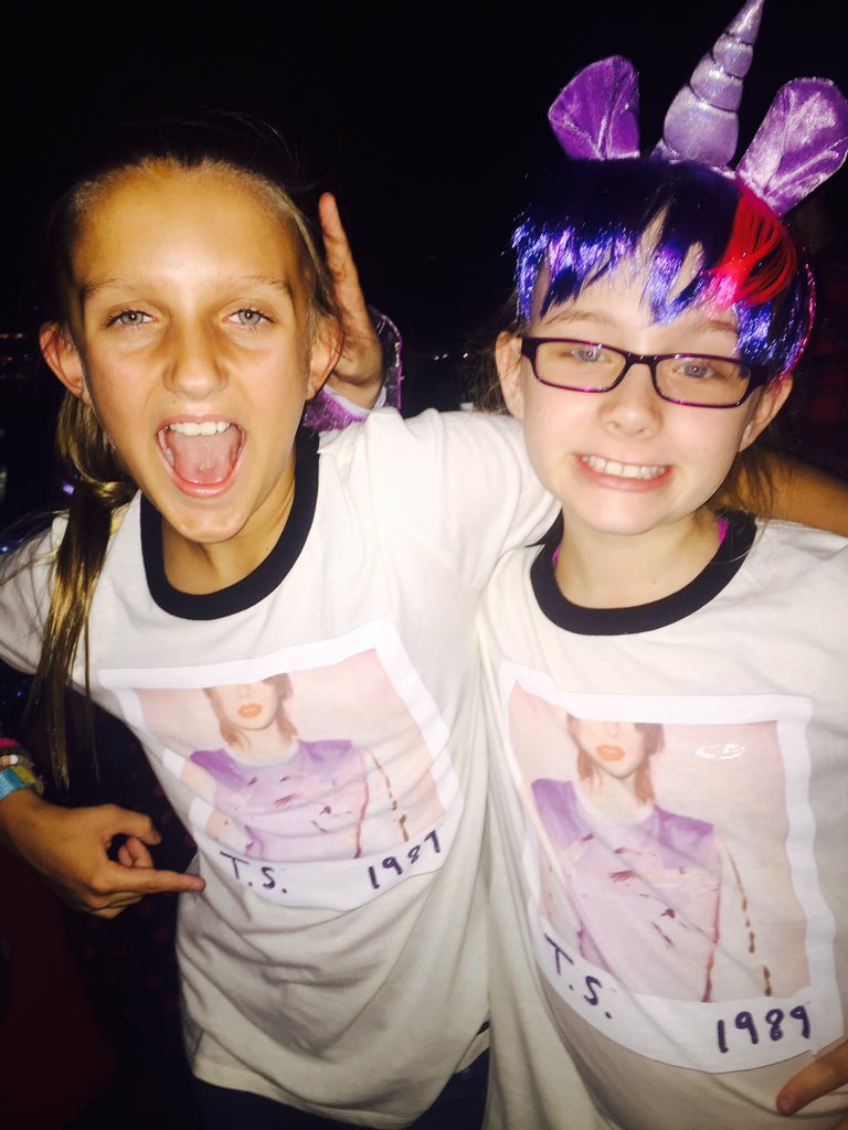 TaraHamburger's tweet photo. @taylornation13 thank you Taylor!!! You are amazing. My daughter had a blast and so did her mom #makinmemories https://t.co/gsLGVCPPwz