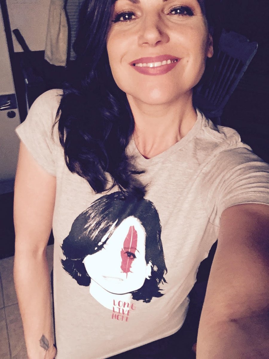LanaParrilla's tweet photo. LAST DAY to get your tee and support @FaceForwardLA with me! Ends @ midnight! https://t.co/LHWiPsemYp #LongLiveHope https://t.co/J1CktgTQMA