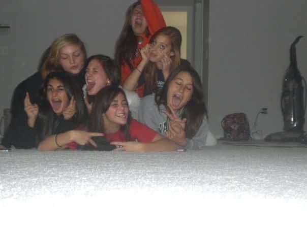 alt_275's tweet photo. wow, what a gem.... #cameratimer #circa2008 @k8_reimer @kseniyaaB @ally_gee @MarissaNicoleL #whatsbrittstwitter π https://t.co/wWm3yYTTAJ
