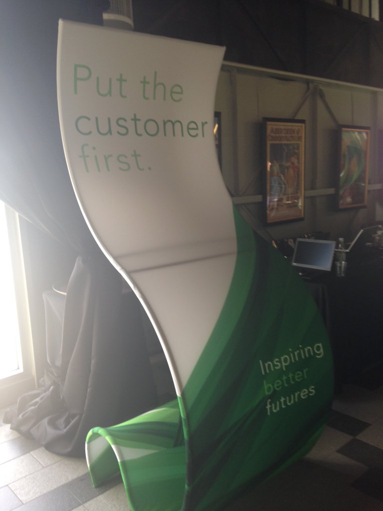 cslay1995's tweet photo. How do you like this wavy sidewinder?@triciaconboy @rachel_spates @RobertaAntoniuk #nextbigevent #sunlifeus https://t.co/6hjyUovnLv