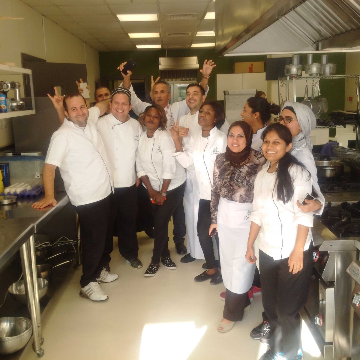SCAFAchef's tweet photo. This is how we do #icwsdxb #icws15 with #chef #FeliceLoBasso #Unico (1*Michelin) &amp; #Chef #Walter #SCAFA #dimasharif https://t.co/hR5QV6m12U