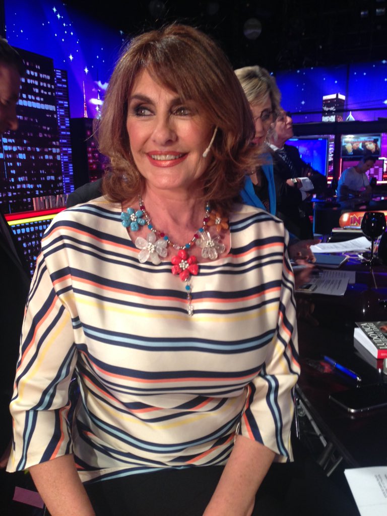 sofitorresan's tweet photo. Hoy #LunesIntratable @silviafbarrio con acc @AZANZABSAS @ALICIAAZANZA y #sofiachame https://t.co/OJUzZzpbH9