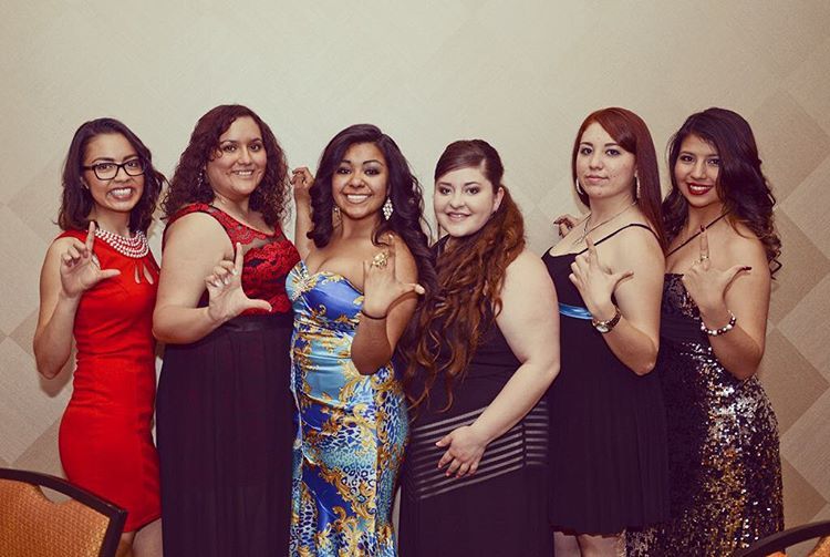 Lambdas1986's tweet photo. Love getting dressed up with my sisters. Sign up now to go to #Dias2016 https://t.co/RgRKQPiPoz