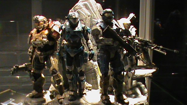 Sir_Zhalotect's tweet photo. #HaloFestFR #Souvenir <<3 https://t.co/0Ga4WR0BFZ