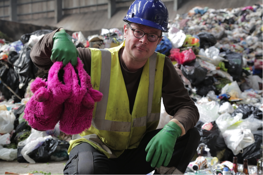 HughsWaronWaste's tweet photo. Tune in to @bbc1 now. Sign up to Hugh's pledge! https://t.co/UYc1RTPrMk #wastenot and let us know your thoughts! https://t.co/jABAxuMwy1