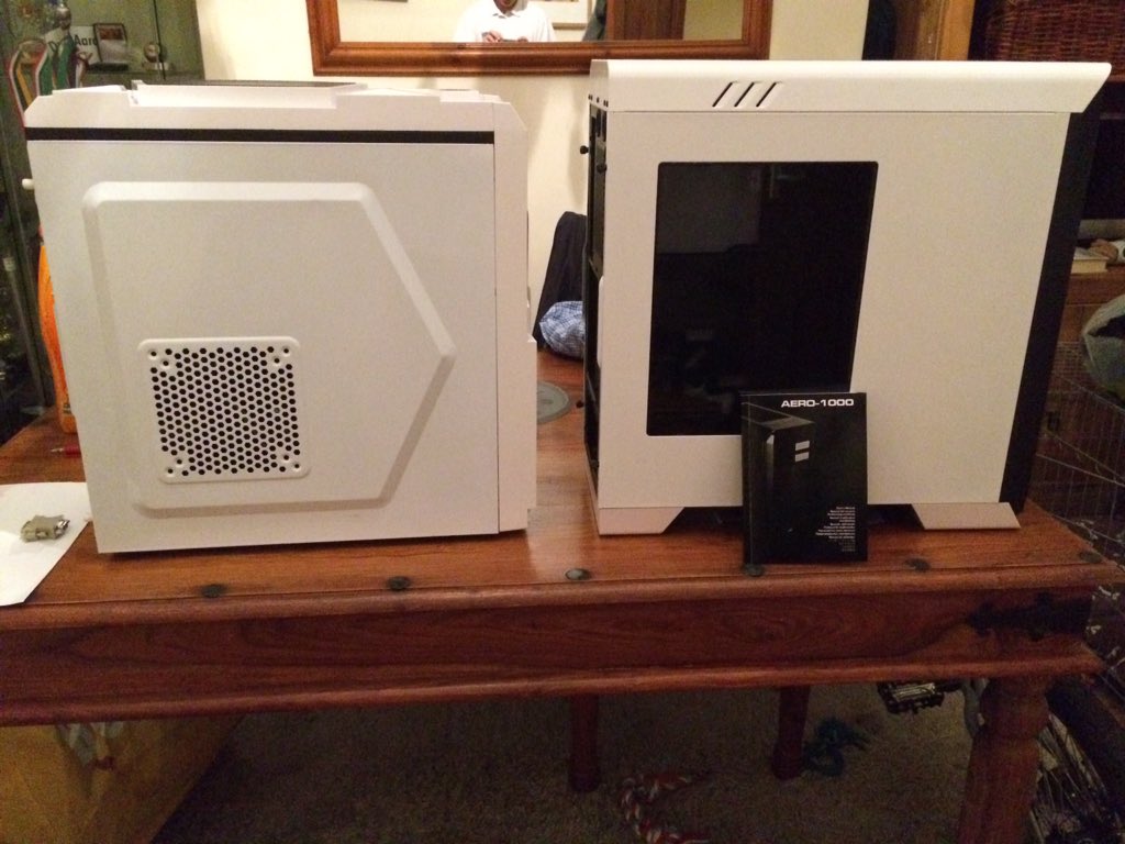 Dim_Pixel's tweet photo. New case ! @Aerocool_UK @PCMasterRaceSub https://t.co/spv0D4gWWr