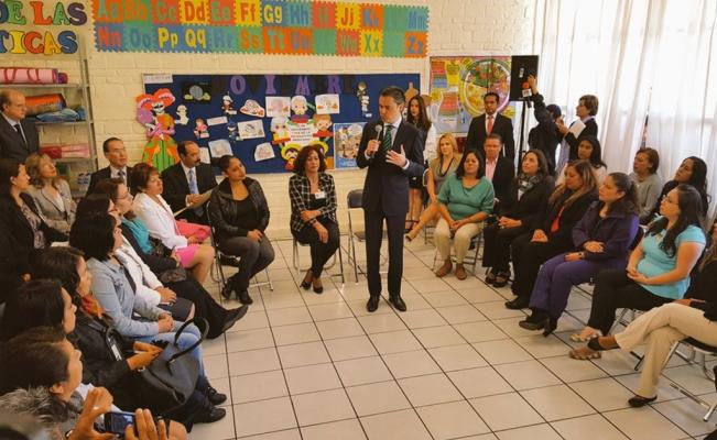 Minuta_Legis's tweet photo. .@aurelionuno: "Se han inscrito 118 mil maestros en evaluación docente" https://t.co/ZnZYRs82nD https://t.co/GCvw9p0xIi