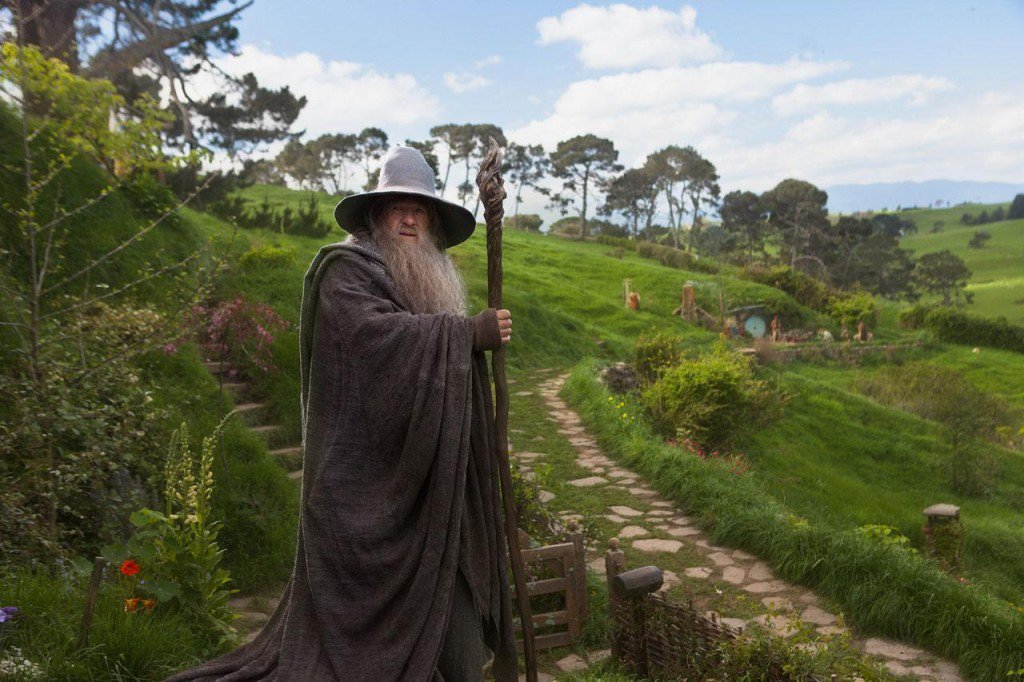 LixtoMX's tweet photo. https://t.co/71fPXqHpqa Los Agujeros #Hobbit, en #ELSeñorDeLosAnillos, tienen una base arqueológica #TheShire #Arte https://t.co/i8F0S1ngdS