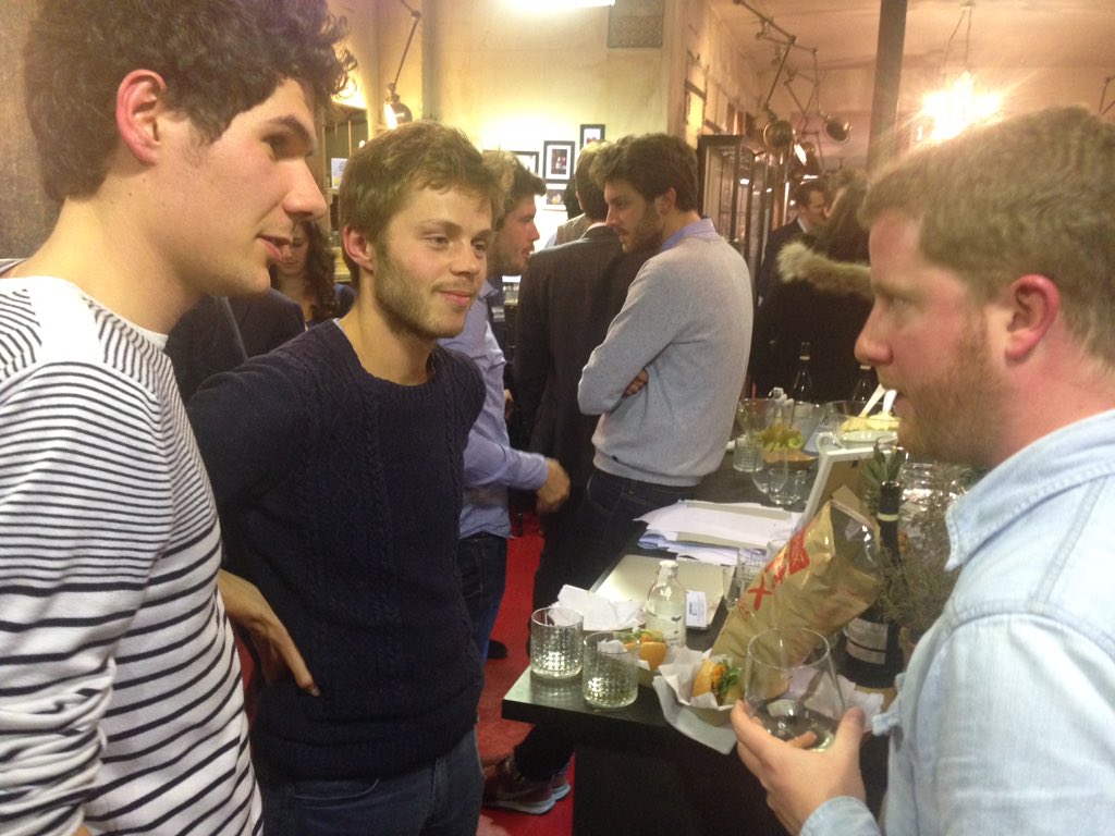 TheSchoolab's tweet photo. Belles rencontres a la Soirée How I met my mentor  de speed meeting entre startups et mentors Starter @TheSchooLab https://t.co/NH2wTrgSkk