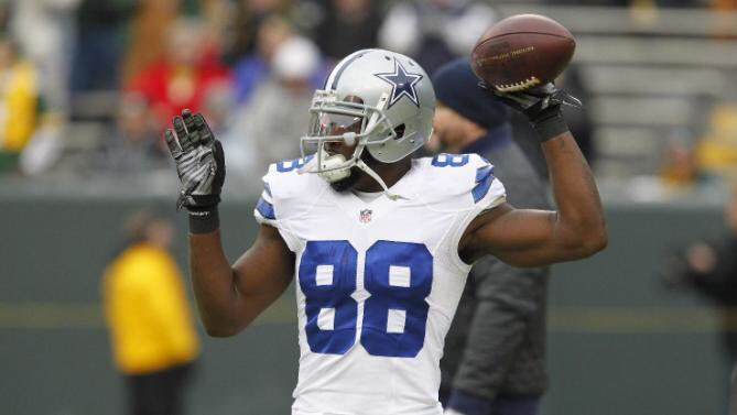 FauxNFLnetwork's tweet photo. Better QB option for the Cowboys? 

RT for Dez
FAV for Cassel https://t.co/xGNU8rga1Z