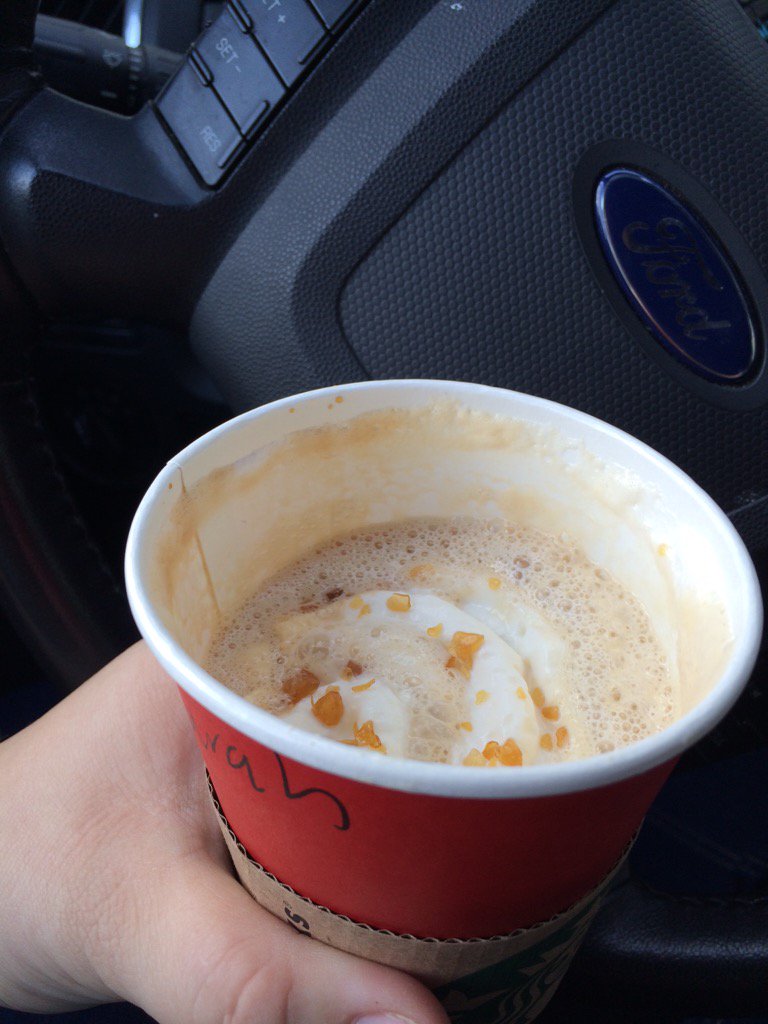 Sarah_Ashlee's tweet photo. Really @Starbucks !? I'm paying $4.45 for coffee and my cup is only ¾ full!? https://t.co/8kkzFlY4uV