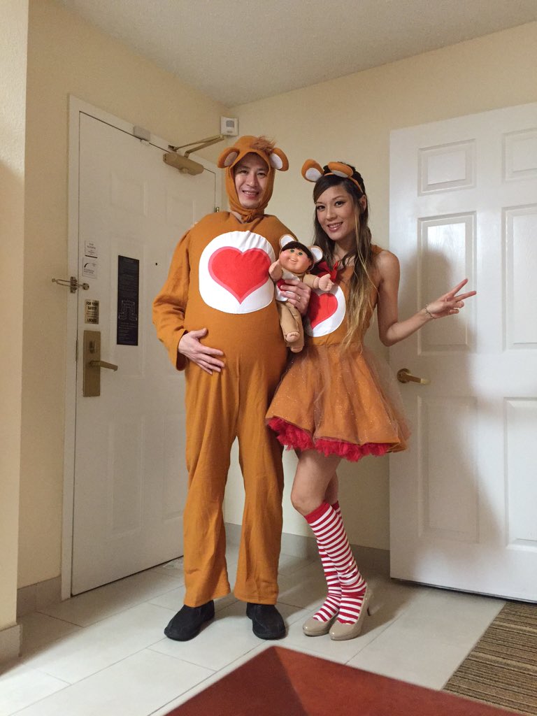 CindyChacChac's tweet photo. Team #ChacAttack as Team Tenderheart Carebears for Halloween! #Carebears #Halloween #amazingrace https://t.co/M6jb8dJDHq