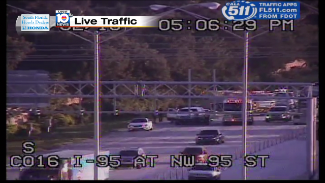 Crash on I-95 NB at NW 95th St. Two right lanes blocked #traffic #miami @JeniseFernandez https://t.co/MgSx4prfJr