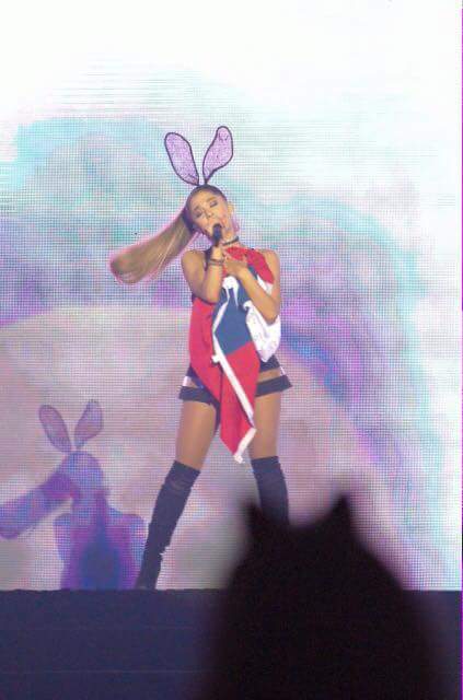 PrincipeFederic's tweet photo. #ArianaGrande @ArianaGrande #21october2015 #ChileIsTheHoneymoonAvenue  I miss you ♥♥♥ https://t.co/bSXS1UiQlo