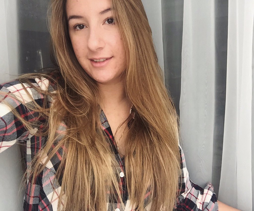 17blackstyIes's tweet image. I'm a little late but I'm Maria | 17 | I've been here since 2012 and I'll be here till the end ✨ #1DBREAKPROJECT