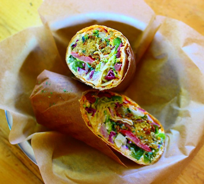 SpitzStudioCity's tweet photo. The Zesty Falafel Döner - we take our #vegetarian items seriously. #vegan #healthy #fresh #meatlessmonday https://t.co/mkrS5ZsIMu