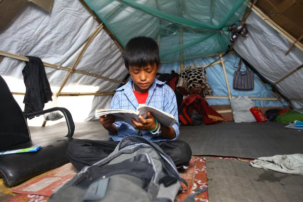 KentPage's tweet photo. #UNICEF Report assesses impact six months after #NepalQuake: https://t.co/4InY8dyYJA #Nepal v/@unicef_nepal https://t.co/SvtxWIAjPI