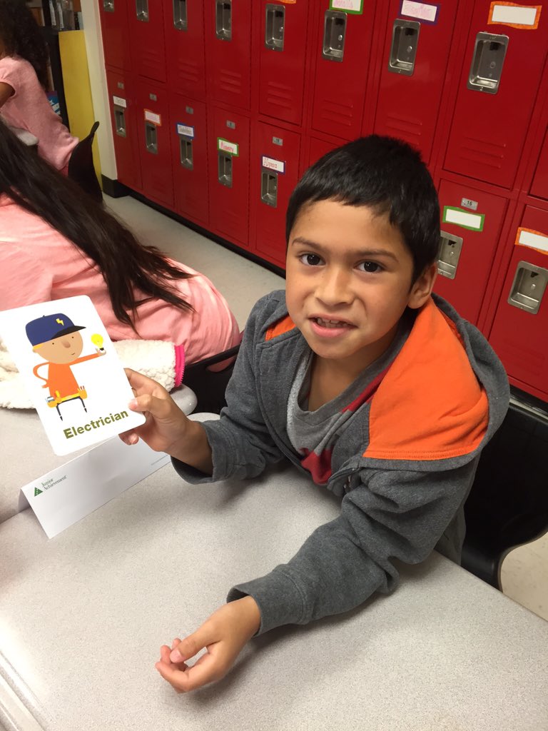 MichielleMorris's tweet photo. Junior achievement @ElemJacks #realworldlearning #eljacks https://t.co/2R9lONcAN1