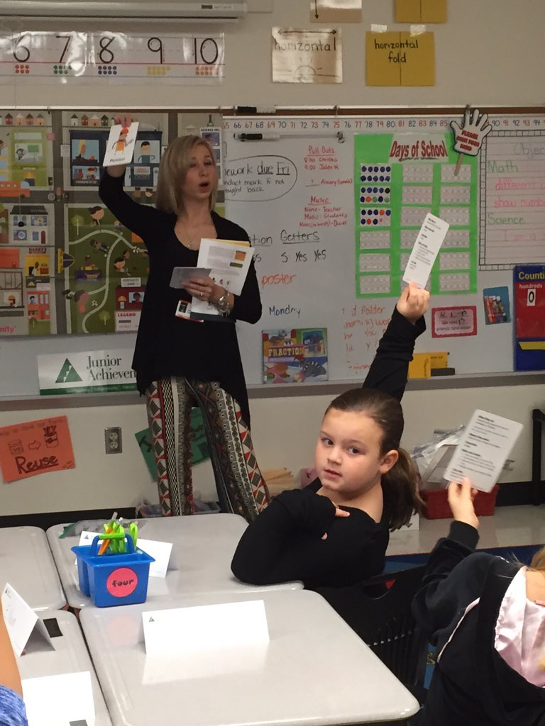 MichielleMorris's tweet photo. Junior achievement @ElemJacks #realworldlearning #eljacks https://t.co/2R9lONcAN1