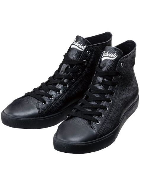 FLASHPOINT_Web's tweet photo. SUBCIETYより発売前から話題のUBIQ×Subcietyのスニーカーが到着致しました!!!!
#FLASH_POINT #SUBCIETY #UBIQ
高級感溢れる一足です♪
お早めの要チェック宜しくお願い致します!!!! https://t.co/mrf1nTxRWD