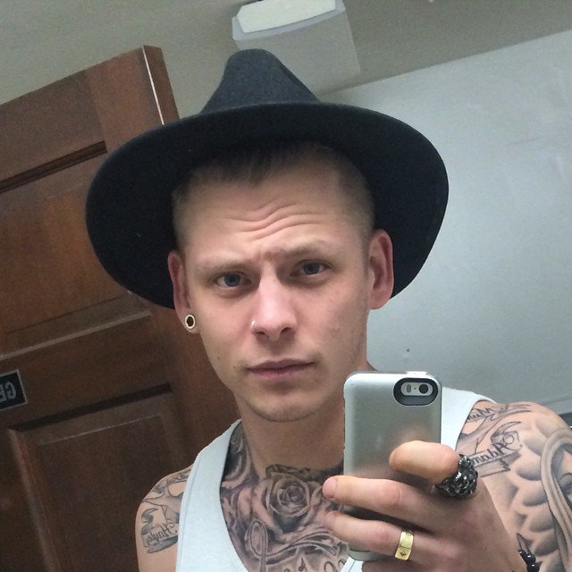 EmyTheWeird's tweet photo. @Lewi_Rixton #MorganMonday https://t.co/7TAvlNJ3AW