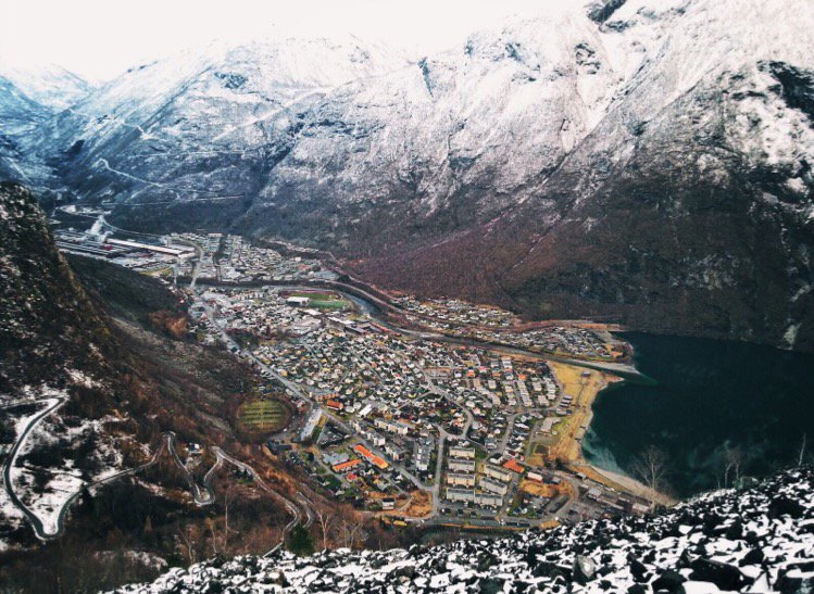 TraveIings's tweet photo. Norway 🇳🇴 https://t.co/tWXrTdTeNj