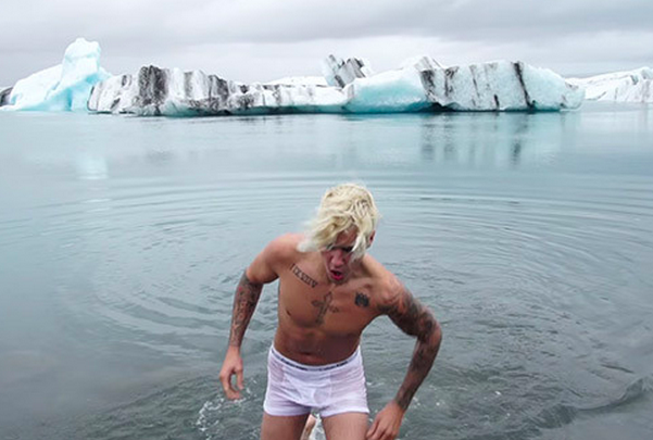 famouslive's tweet photo. Oh hai, @justinbieber in your tighty whities #IllShowYou https://t.co/TnPmofyyC0