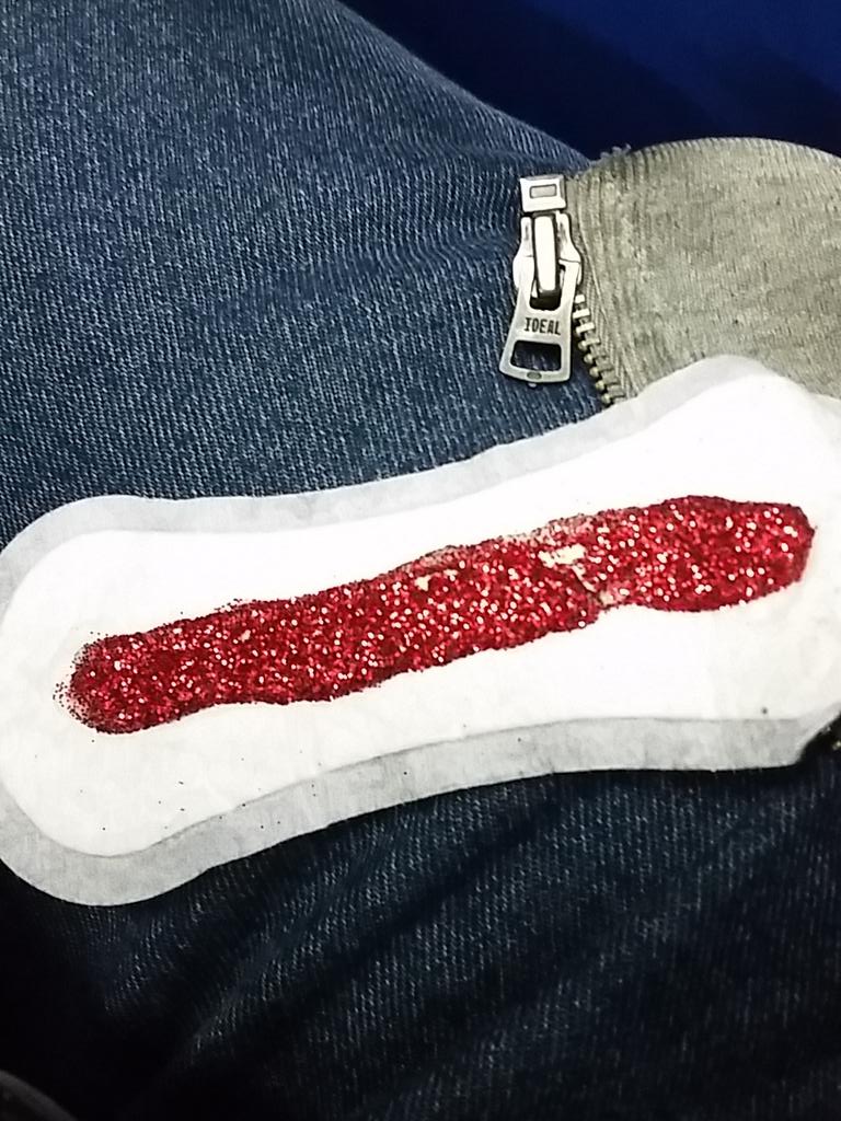 JediN8's tweet photo. @dangrrr_doll @BushwickBurlyQ and with that, I just remembered that I still had a "souvenir" from @DarlindaJust... https://t.co/YUS8dcib8W