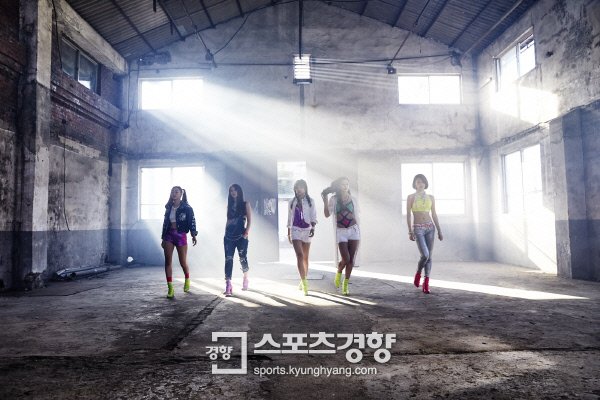 7raniagirls's tweet photo. RaNiA #라니아 #Demonstrate Seulji - Xia - T-ae - Di - Hyeme / Comeback 15.11.05 https://t.co/PUPpMjd69P