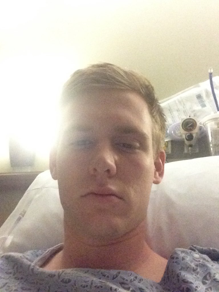 VanderFly69's tweet image. I found these on my phone from after surgery lol