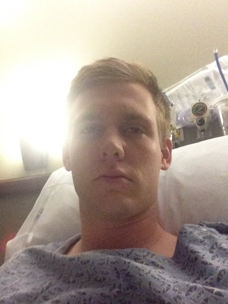 VanderFly69's tweet image. I found these on my phone from after surgery lol