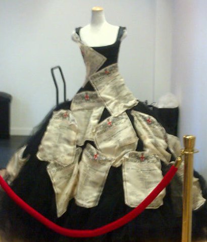 JasonBCyrus's tweet photo. @NolanBryant thanks for sharing this D&G #altamoda La Scala ballgown with us for your #operatalks @CanadianOpera https://t.co/gyN2At00Rs