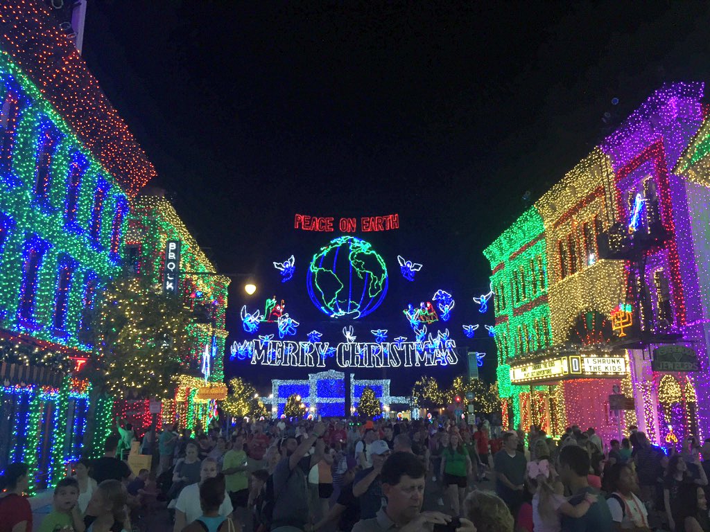 Live_Magically's tweet photo. The soft opening for the Osborne Family #SpectacleOfDancingLights continues through the week! #HollywoodStudios #WDW https://t.co/VCj6zU84IM