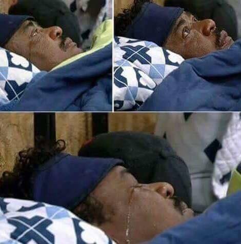 BlueGangst4's tweet photo. Fim do feriado https://t.co/N38xrHcSqx