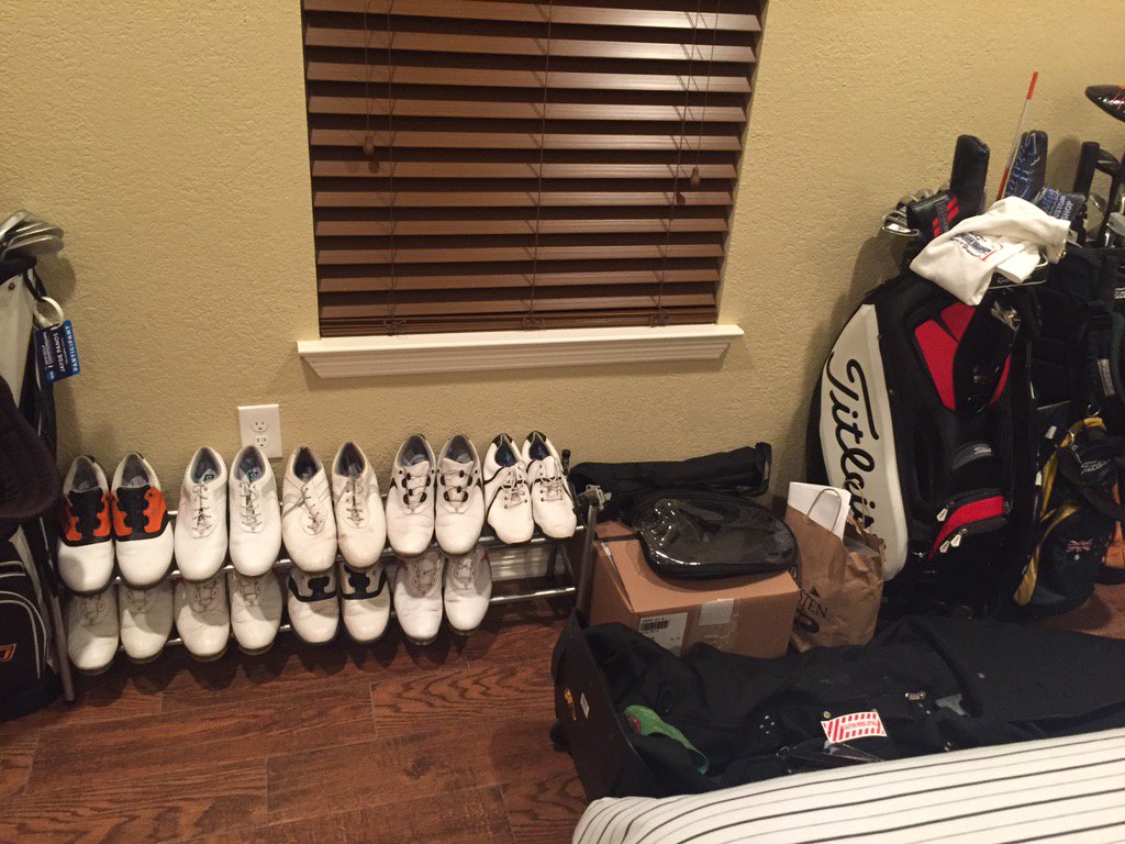 jaydepanos's tweet photo. @ANNCAIN_ safe to say I think I like white shoes! #footjoys #practiceshoes https://t.co/KAVSUwjDFS