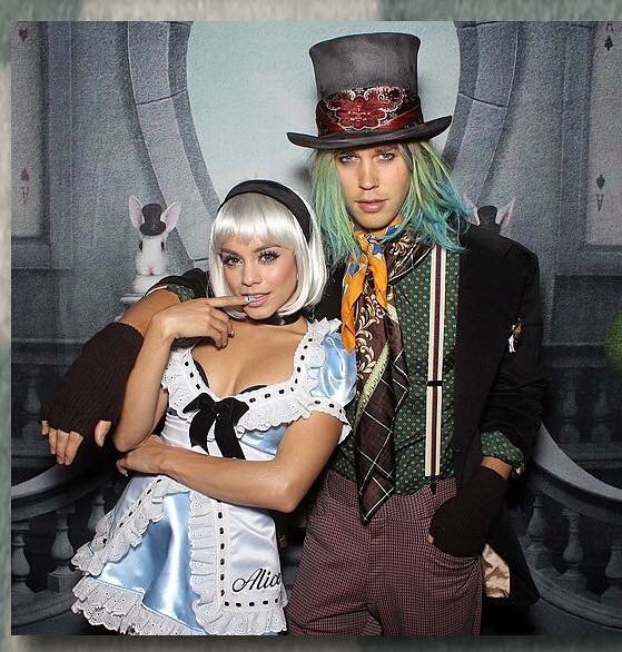 chellisaaa's tweet photo. These two #babetown #marrymeaustin https://t.co/O5UyHQpqg0