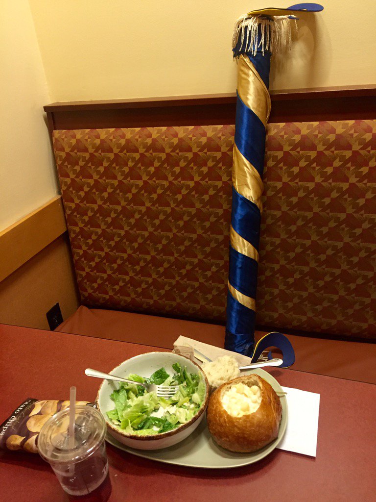 WhereSpirit's tweet photo. Grubbin' after a long Monday 😋😏 #wheresSpiritStick https://t.co/3JLf6kUyqF