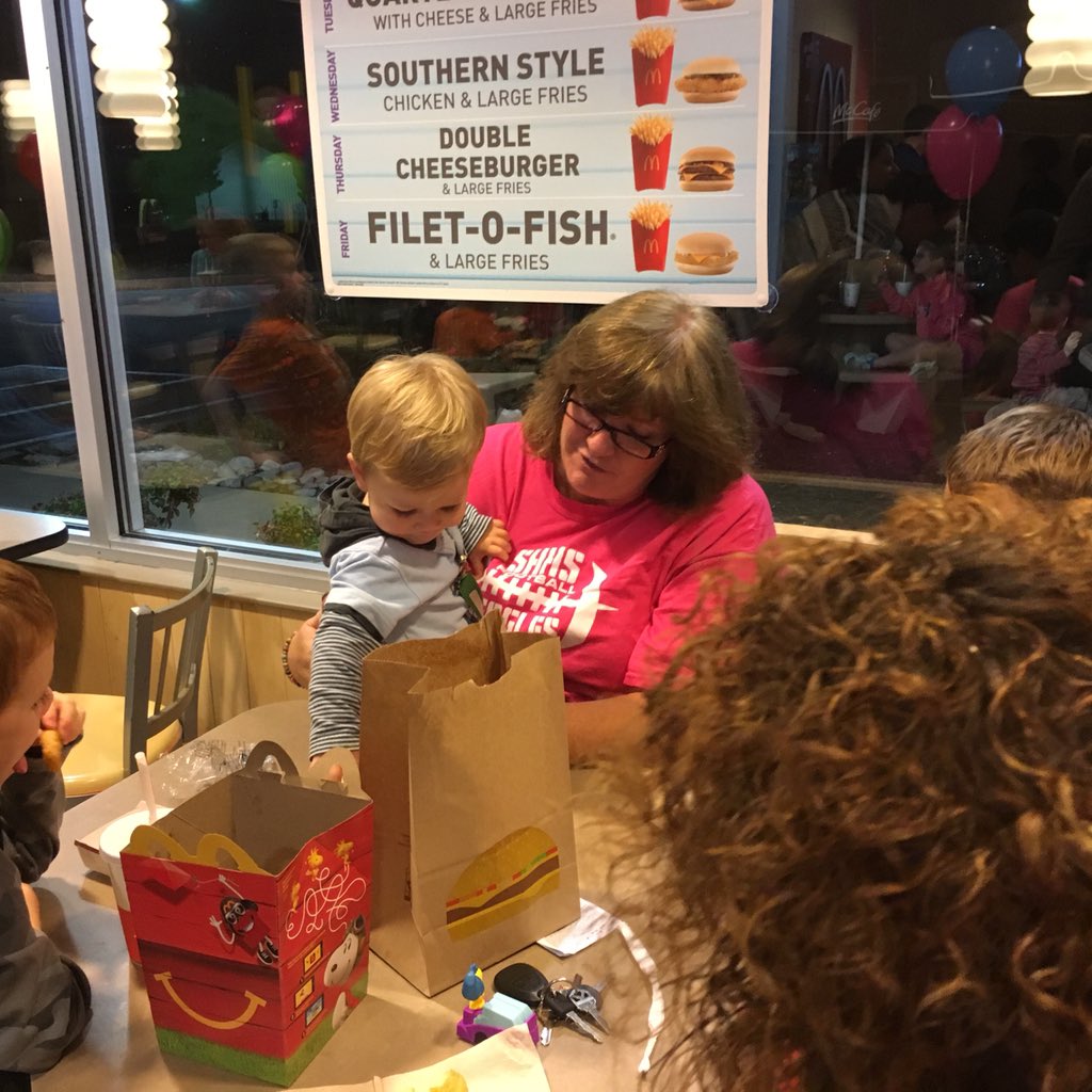 snowhillelem's tweet photo. McTeacher Night @McDonalds was so much fun! Thx 2 all who came out &amp; supported SHES! @WorcesterSystem https://t.co/xiDIZO1lz0