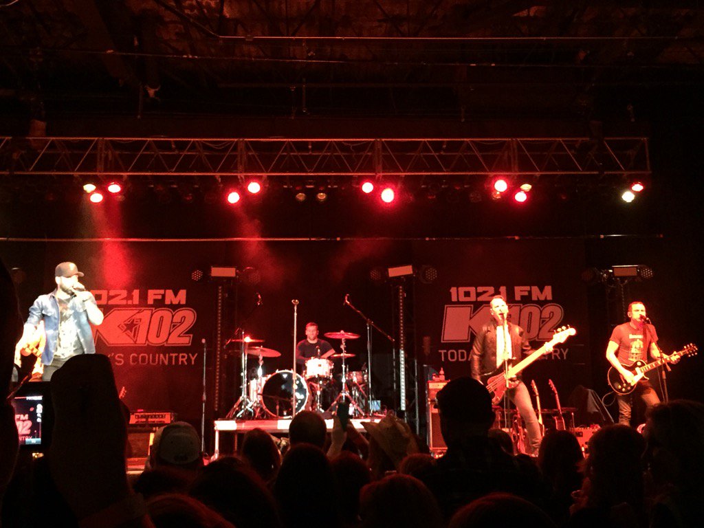 AshleyFinke1's tweet photo. @K102 #itsmillertime #K102FanJam https://t.co/whZkkMjYXK