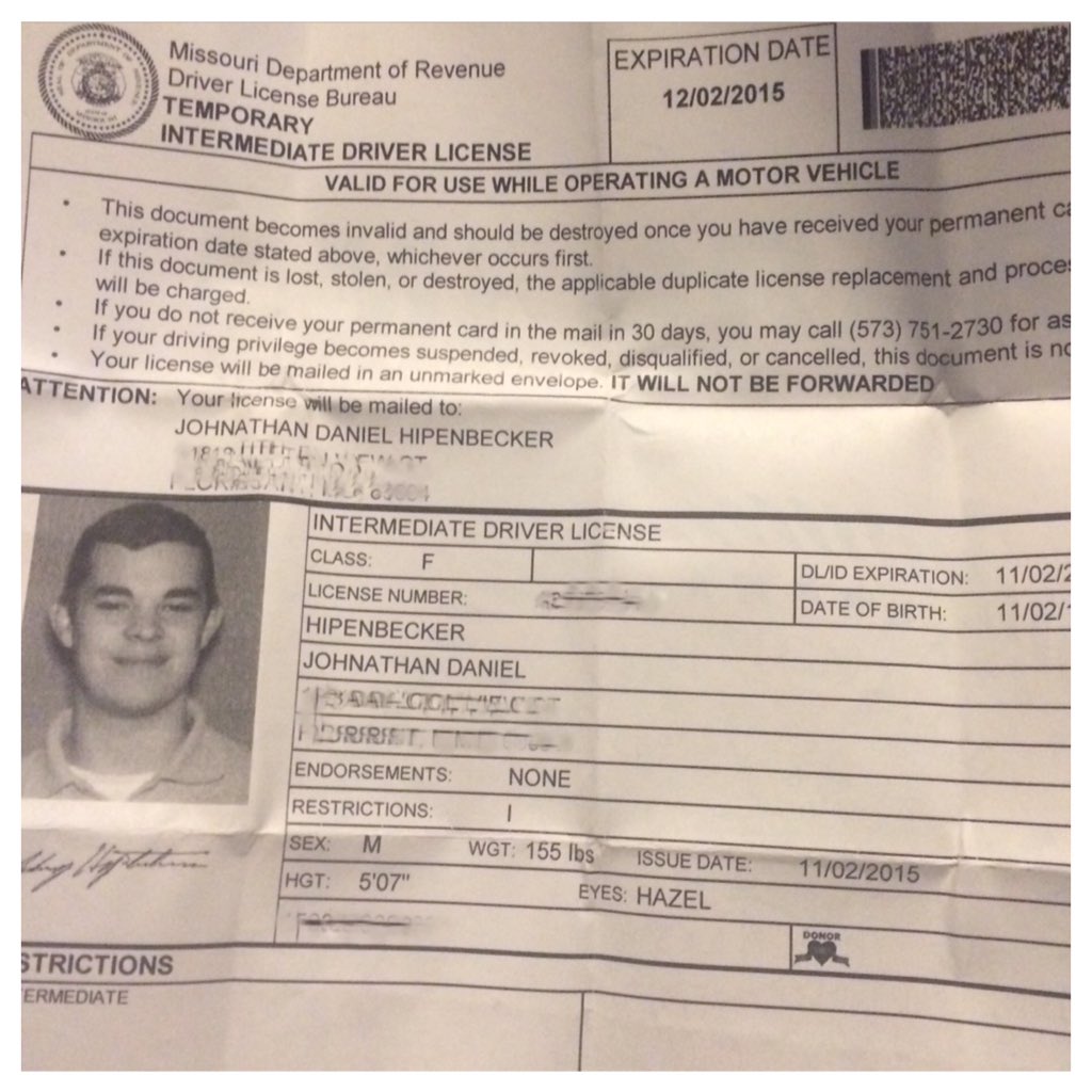 HipJohnnyhip's tweet photo. WARNING I AN A LICENSED DRIVER 🚨 https://t.co/sDDHUvsmSP