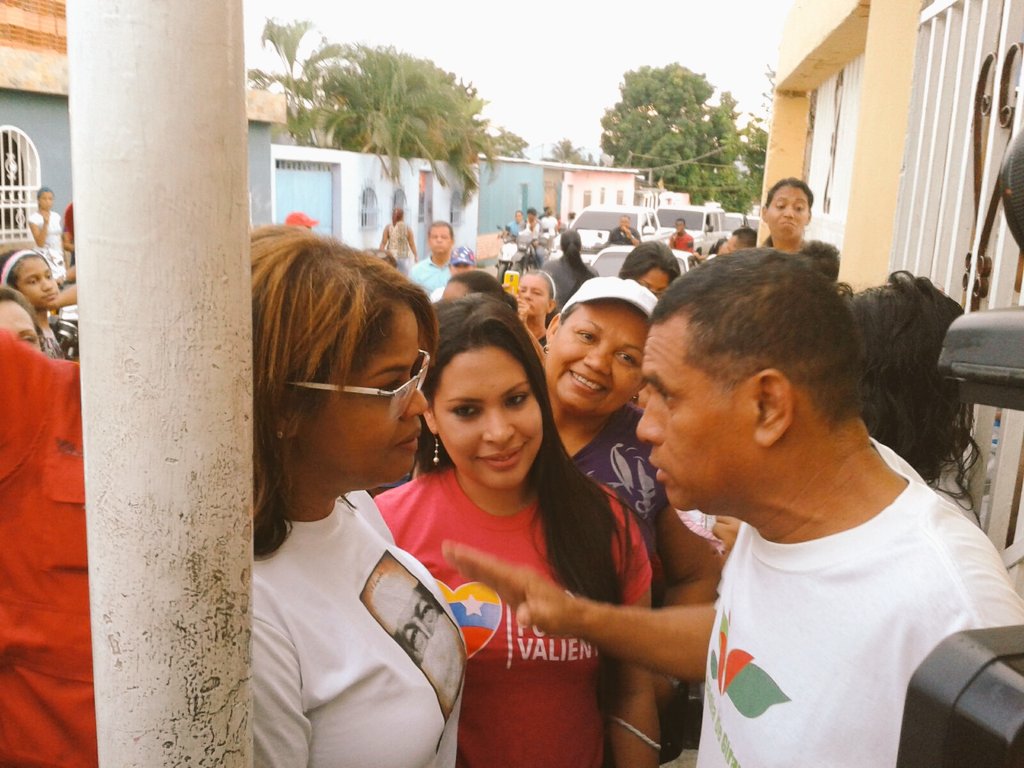 AndreinaTarazon's tweet image. Hoy Campo Alegre nos recibio lleno de entusiasmo y optimismo! #SomosPuebloValiente #CampoAlegrePaLaAN @TareckPSUV